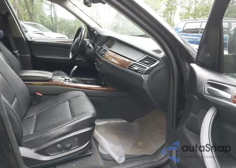 2009 BMW X5 xDrive30I z USA, uszkodzony, nr VIN 5UXFE43529L269959